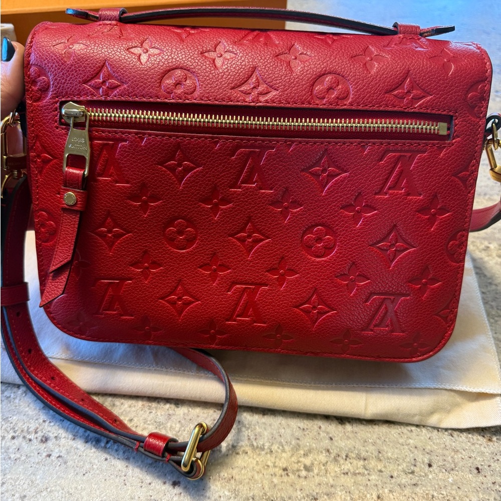 Louis Vuitton Pochette Métis Empreinte Red Scarlet | Full Set | Excellent - Picture 7 of 16